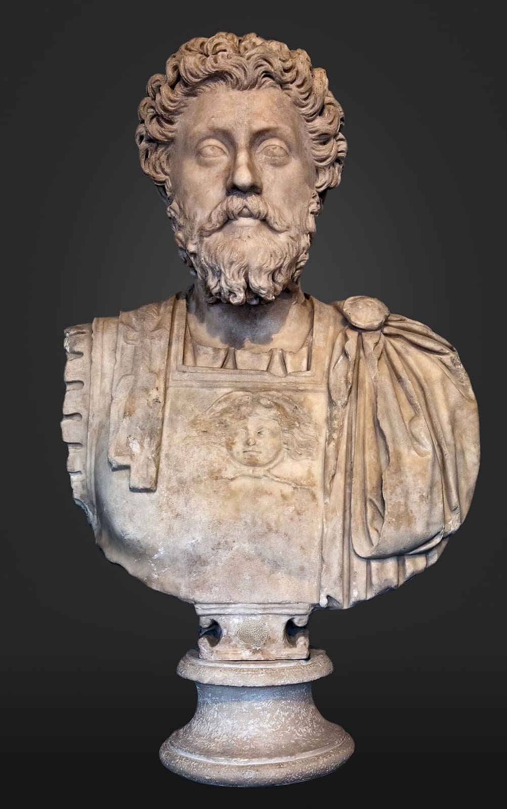 Busto con coraza de Marco Aurelio, museo Saint-Raymond de Toulouse
