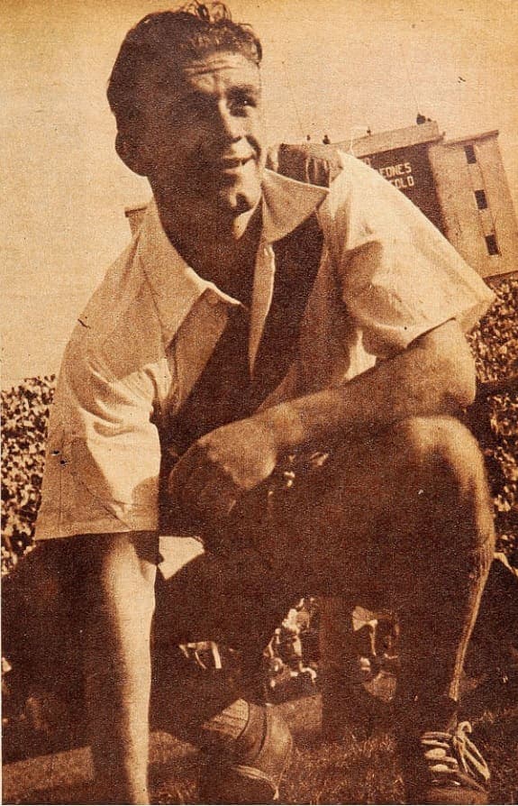 Di Stéfano en un partido de 1948