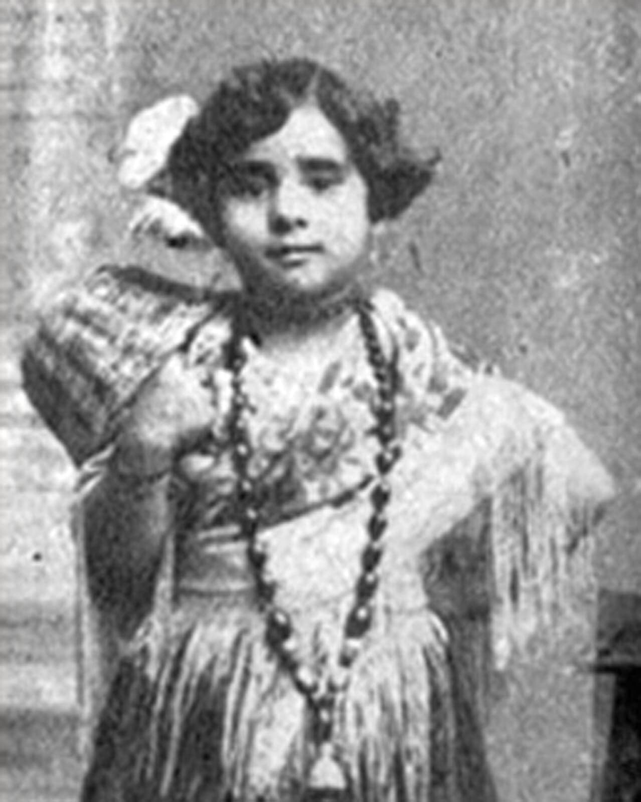 Lola Flores de niña en Jerez